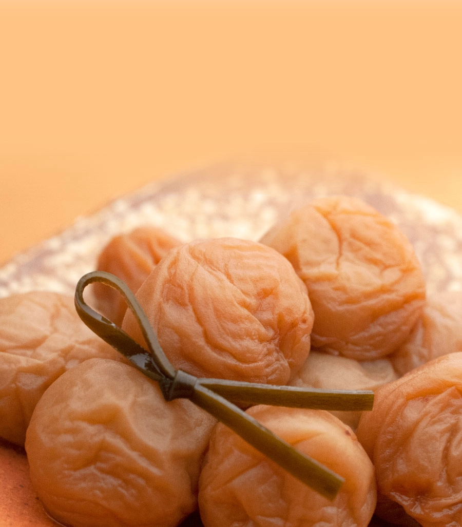 うめこぶ出品 特選紀州南高梅 【こんぶ梅250g（塩分約8％）】こんぶの風味がクセに